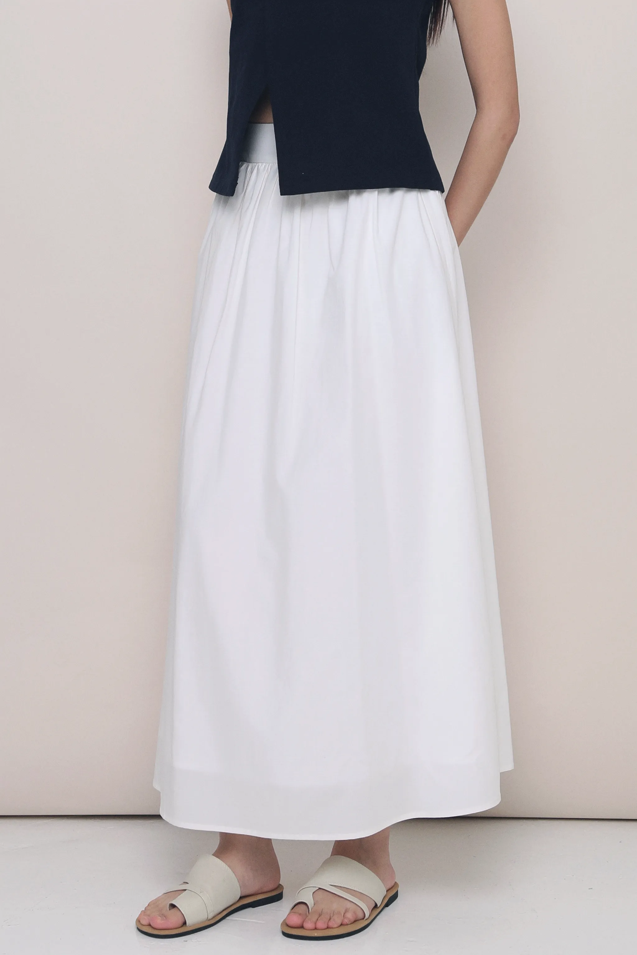 Euniq Pleat Around Midaxi Skirt White Holiday Travel Roll Up Fasten