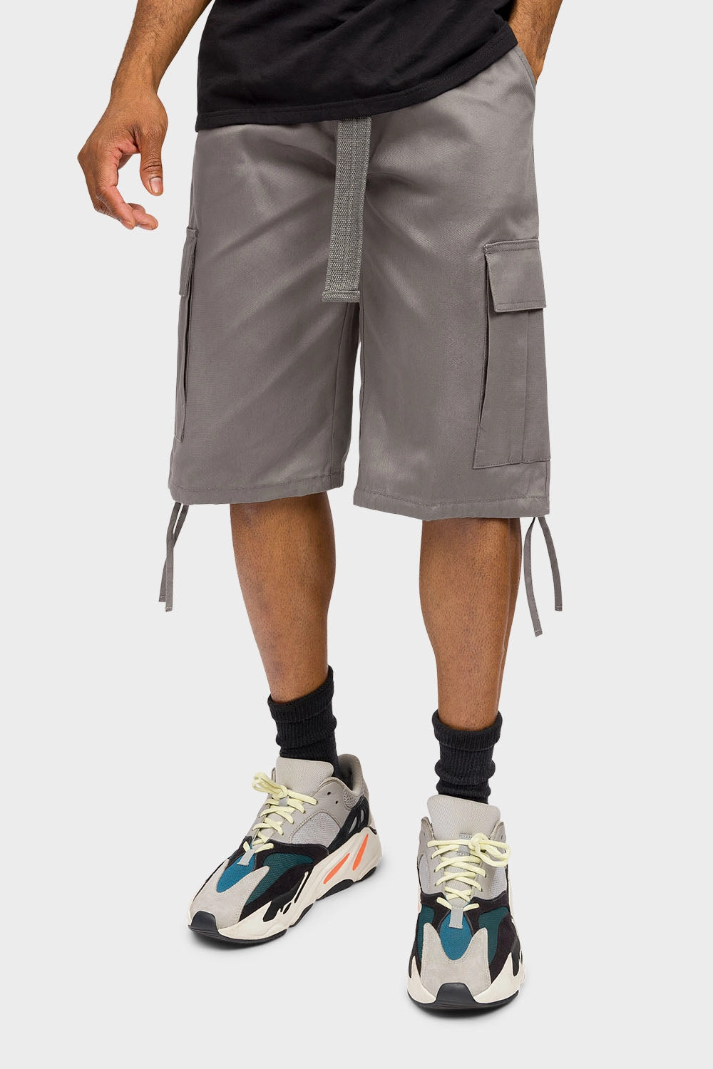 Low Profile Waistband Minimal Design Belted Solid Cargo Shorts