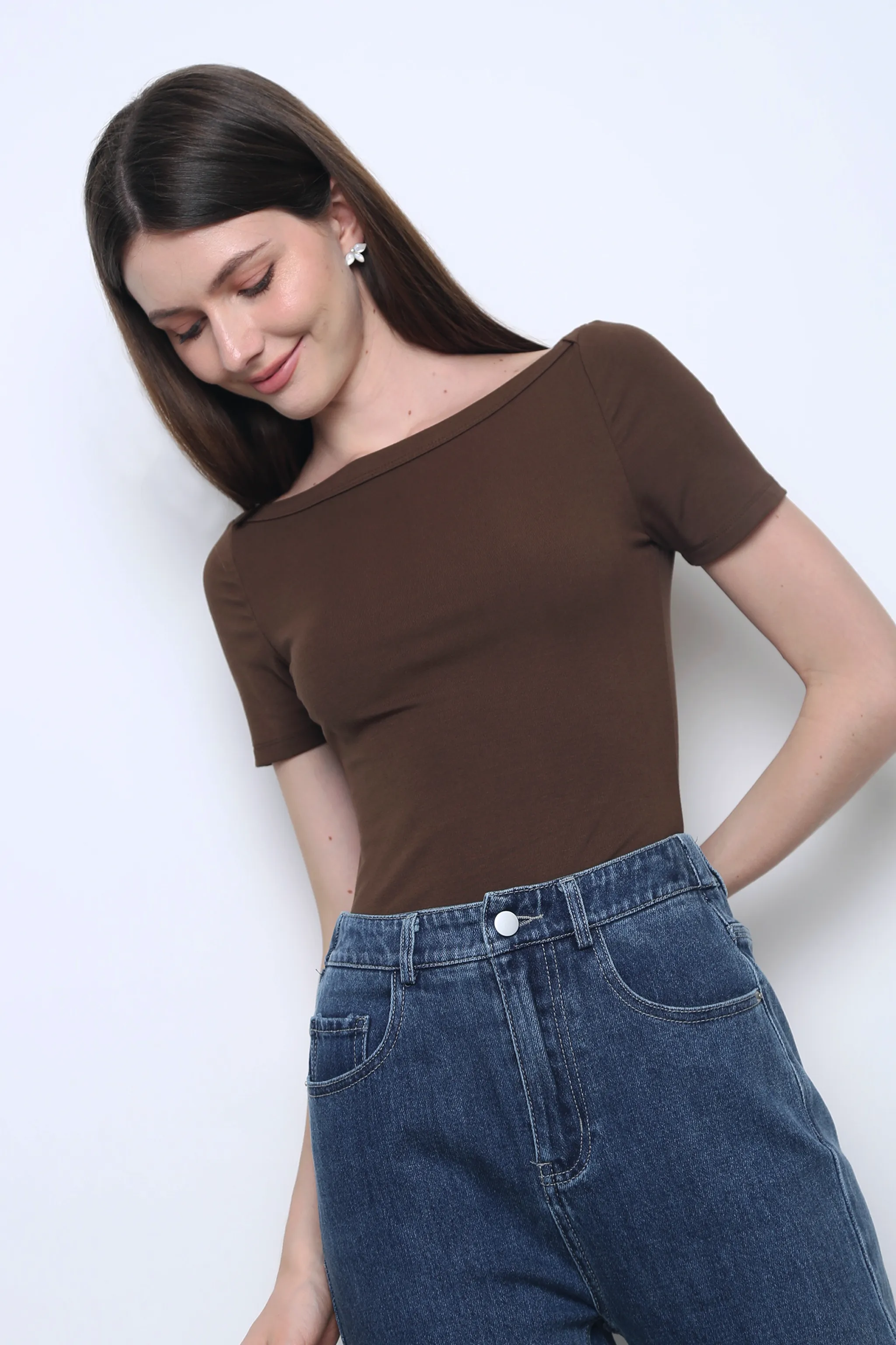 TwillWeave OdorResistant Fabric Unwind Boat Neck Mochie Tee Mocha