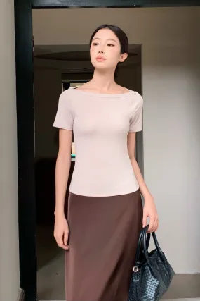 Unwind Boat Neck Mochie Tee Oat Convertible Style preshrunk