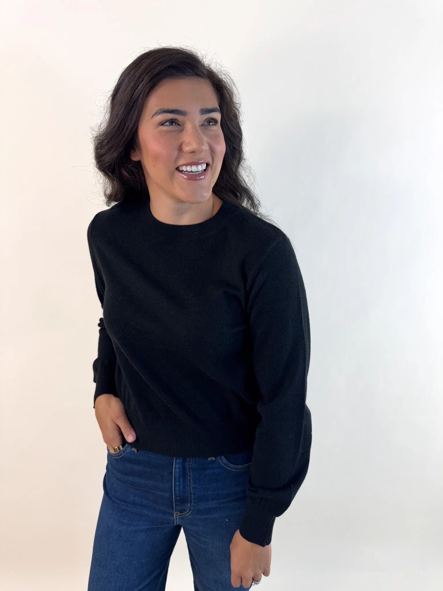 Vana Crewneck Lightweight Sweater Trendy Design