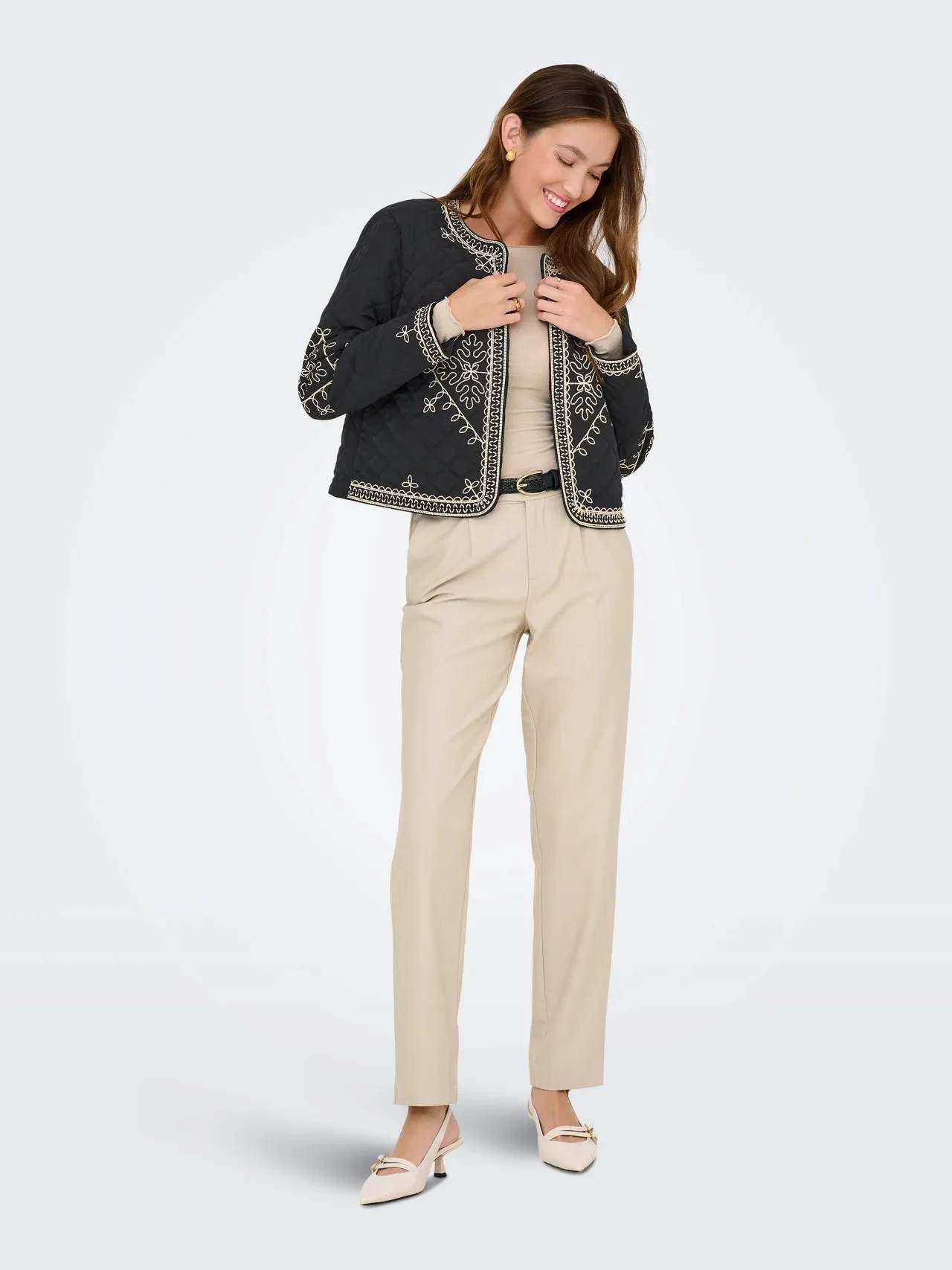 Compact packaging Embroidered jacket