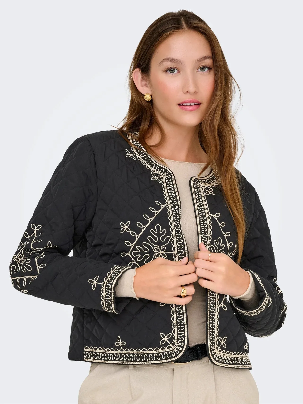 Embroidered jacket Zippered Vents