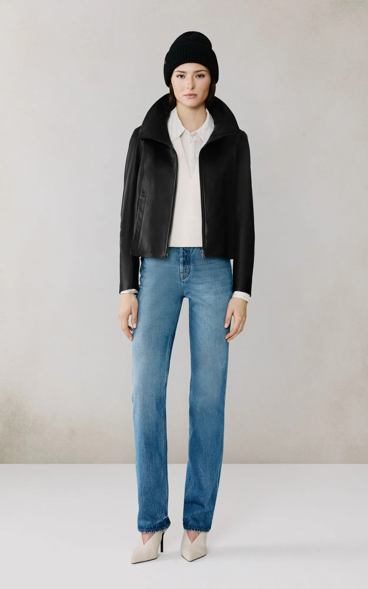 PAULA Durable Abrasion Resistant understated look