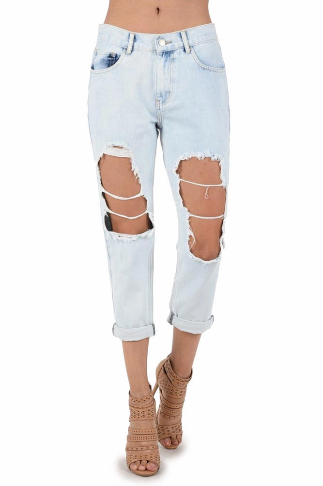 Vintage Wash Tapered Leg Design Women's Destroyed Boyfriend Jeans