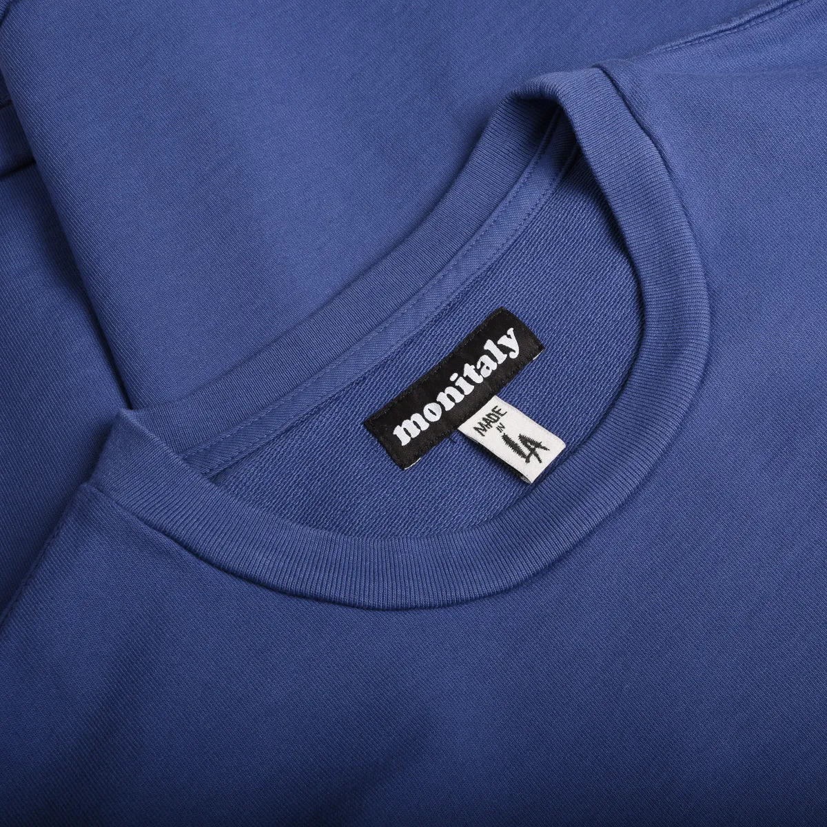 MONITALY CROCHET FLOWER TEE - NAVY Easy and Relaxed